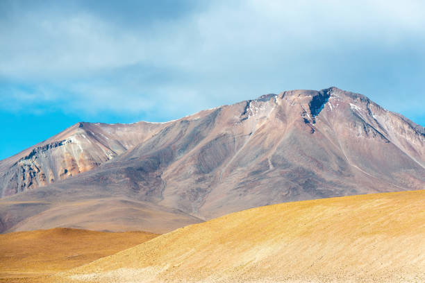 istock Andes Mountain Peaks, Uyuni, Bolivia 1280569425