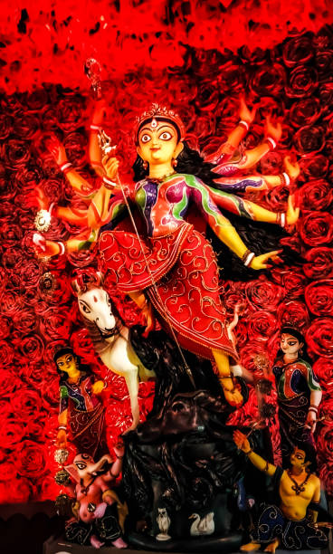 durga puja .... deusa indiana - bangkok thailand demon majestic - fotografias e filmes do acervo
