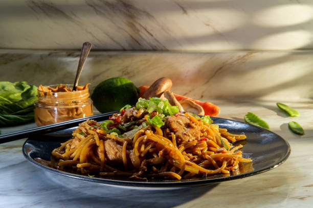 istock Thai Peanut Butter Lo Mein 1280641523