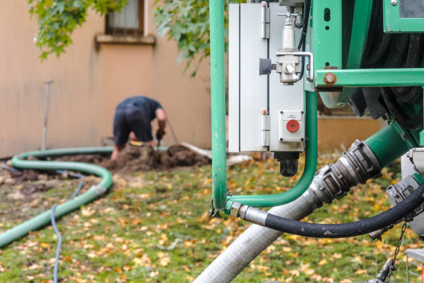 intervention to clean and empty a septic tank septic tank control septic tank pumping stock pictures, royalty-free photos & images