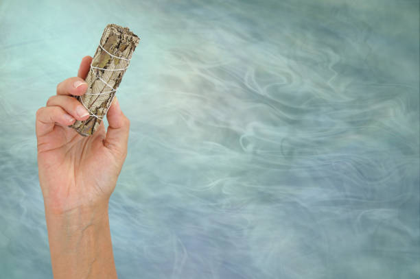 Native Smudge 60+ Indigenous Smudging Stock Photos, Pictures & Royalty-Free Images ...