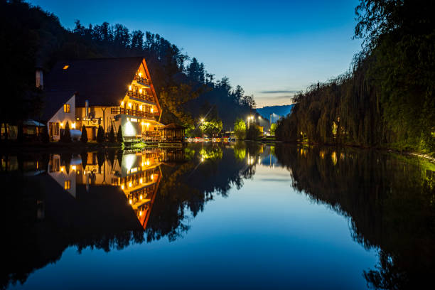 istock Mirror in the lake 1280735859