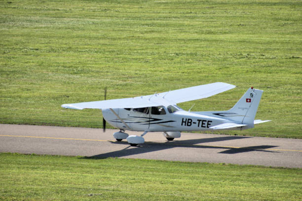 cessna 172s na lotnisku altenrhein 10.7.2020 - cessna_172s zdjęcia i obrazy z banku zdjęć