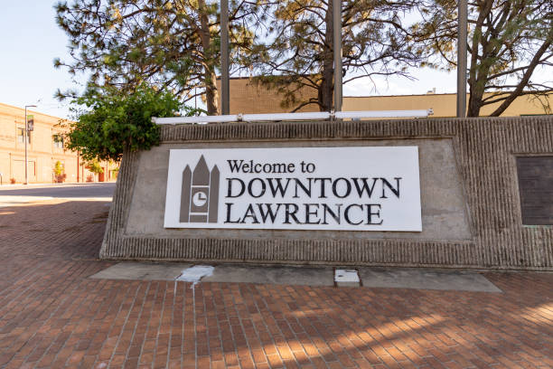 Welcome to Downtown Lawrence sign in Lawrence, KS Lawrence, Kansas, USA - October 1, 2020: Welcome to Downtown Lawrence sign lawrence kansas stock pictures, royalty-free photos & images