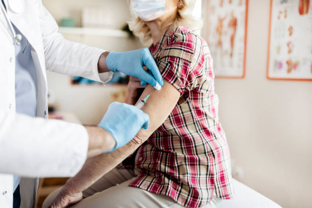 istock Some medicines need to be given with an injection 1280865261