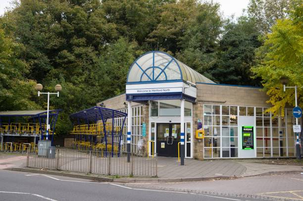 bahnhof hertford north - hertford hertfordshire stock-fotos und bilder