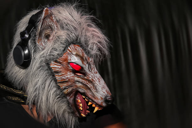 werewolf scary mask - halloween color image horizontal side view imagens e fotografias de stock