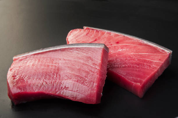 block meat of tuna - tuna chunks imagens e fotografias de stock