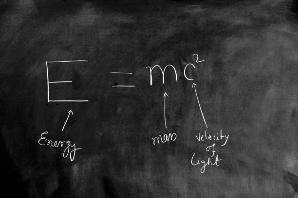 рукописная записка e'mc2 - e=mc2 стоковые фото и изображения