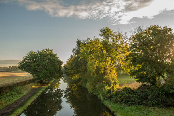istock The Bridgewater Canal at dawn in autumn 1281055199