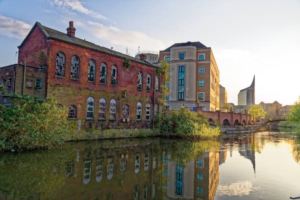 istock River Kennet and Kennet and Avon Canal at Reading - UK 1281065218