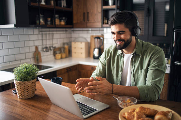 nauczanie online - business styles foods and drinks drinking zdjęcia i obrazy z banku zdjęć