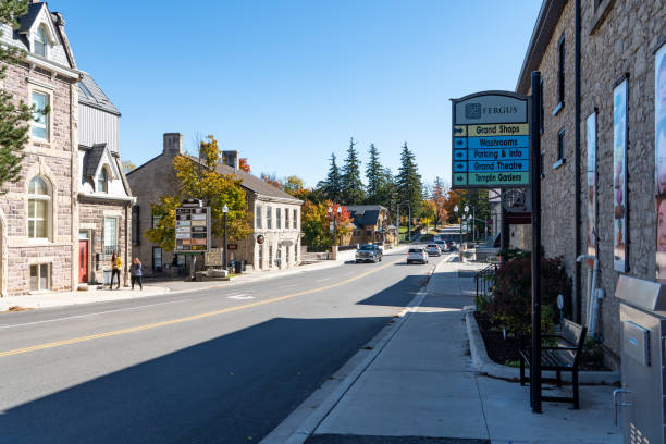 st. andrew street view, downtown fergus in wellington county, ontario, kanada - wellington ontario stock-fotos und bilder