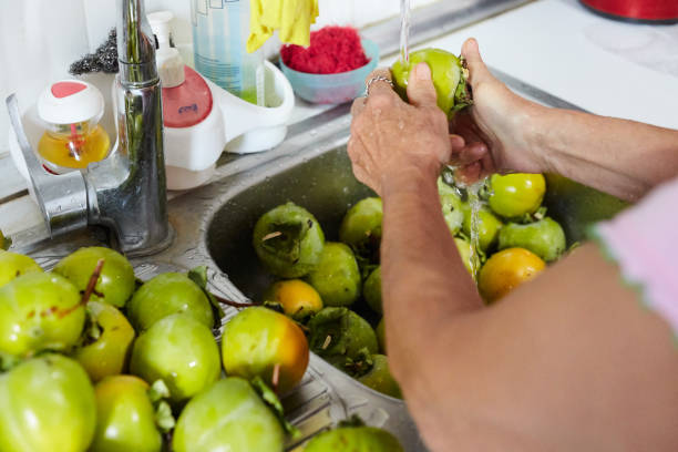 istock ready-to-dry unripe paradise apple 1281127546