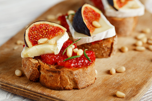 Bruschetta toast with cheese, fig, jam