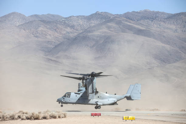 주교 공항에서 미국 해병대 osprey mv-22 (kbih) - helicopter boeing marines military 뉴스 사진 이미지