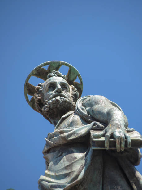 istock A sculpture of a man 1281334074