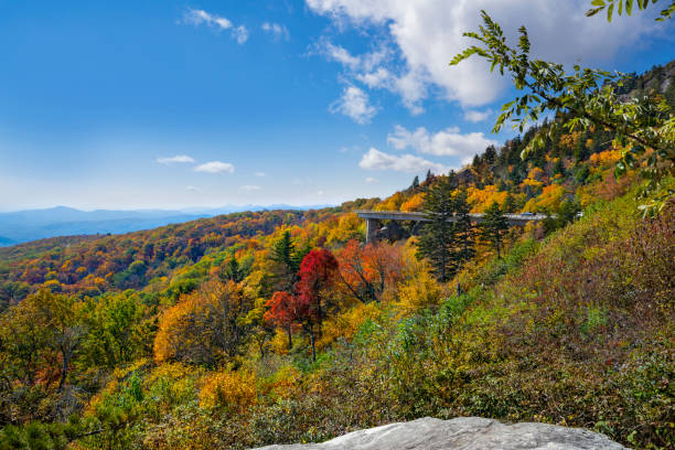 istock Beautiful autumn mountain scenery in North Carolina. 1281442685