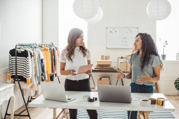 istock Online retail business owners 1281480165