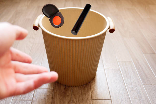 istock Throw the seal and red meat in the trash can 1281592017
