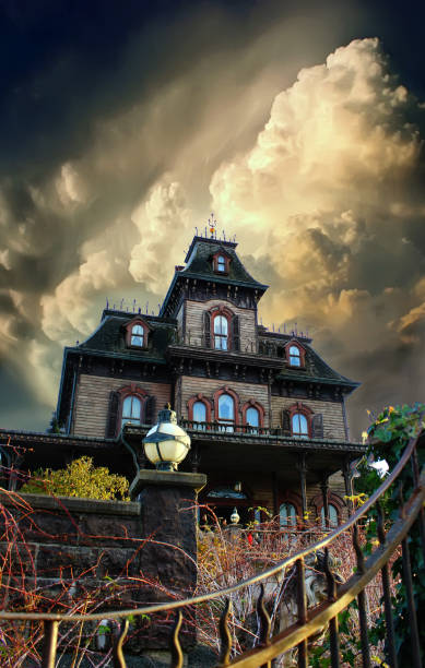 istock Old abandoned house. in a stormy weather 1281600211