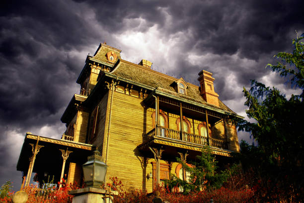 istock Old abandoned house. in a stormy weather 1281600282