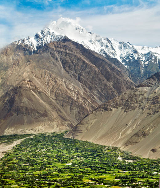 istock aerial landscape photos 1281615194
