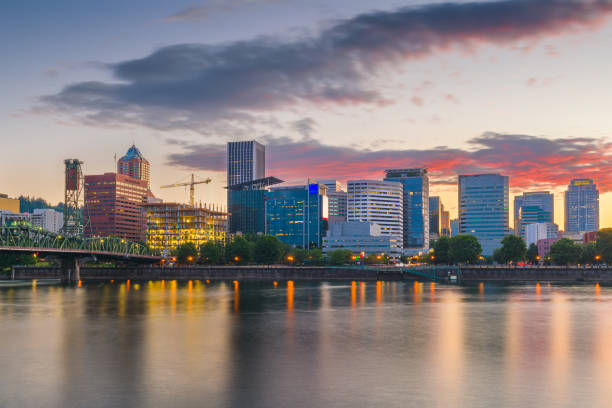 istock Portland, Oregon, USA Skyline 1281631076