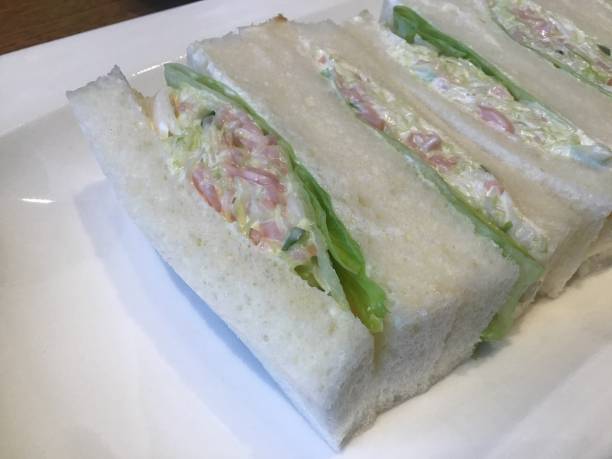 coleslaw sandwich