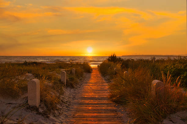 istock Sunrise, sunset on the Baltic Sea 1281652511