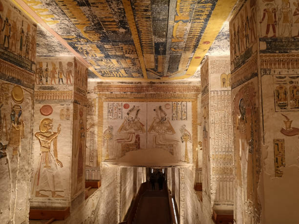 kv9, königstal nr. 9, grab von memnon, grab der pharaonen aus der 20. dynastie: ramses v. und ramses vi. - egyptian dynasty stock-fotos und bilder