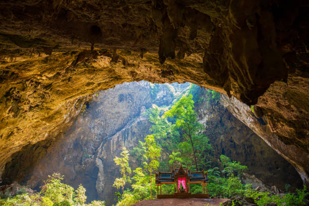 royal pavilion in the phraya nakhon cave, prachuap khiri khan, thailand - phraya nakhon cave imagens e fotografias de stock