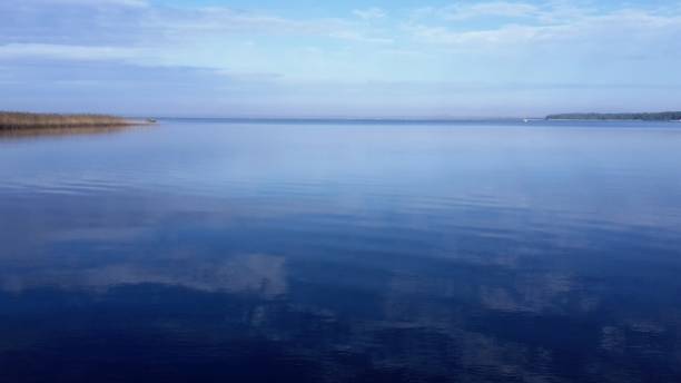 istock Morning mood on the lake of Sanguinet 1281694878