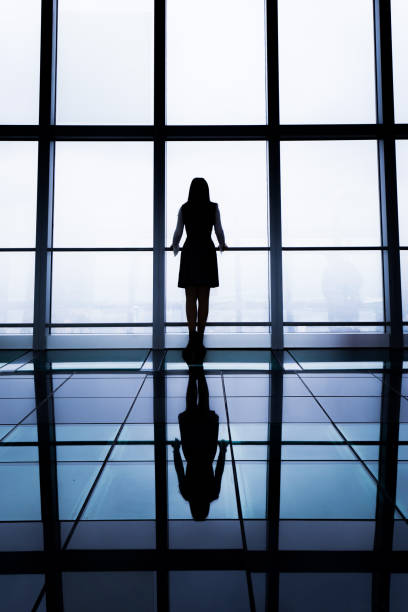 istock Silhouette of the woman 1281738570