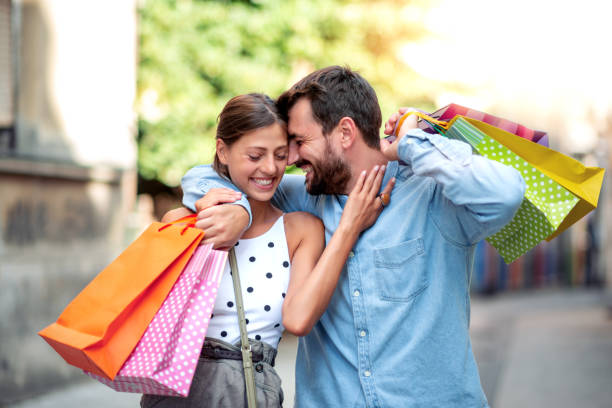 istock Couple in shopping 1281766608