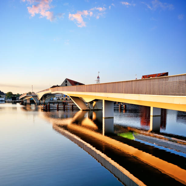 istock Inderhavnsbroen bridge in Copenhagen 1281775025