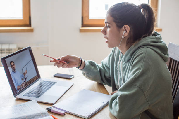 student learning during isolation period - self improvement audio imagens e fotografias de stock