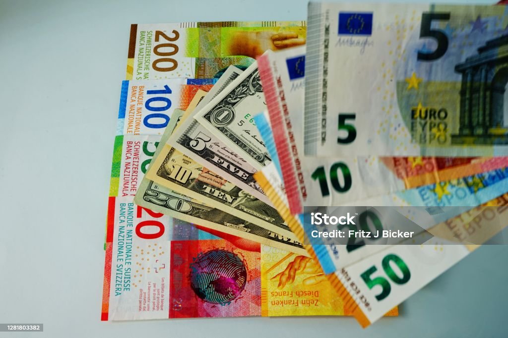 เงิน ฟรังก์สวิส สกุลเงิน Chf สวิตเซอร์แลนด์ ภาพสต็อก -  ดาวน์โหลดรูปภาพตอนนี้ - 2020, กอง - การจัดวางตำแหน่ง, การกองซ้อนกัน - Istock