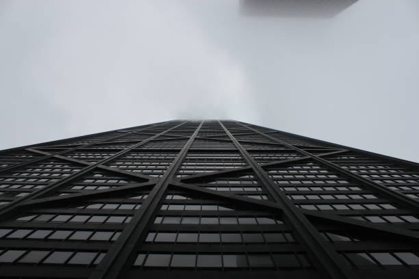 fotos de chicago - chicago black and white contemporary tower - fotografias e filmes do acervo