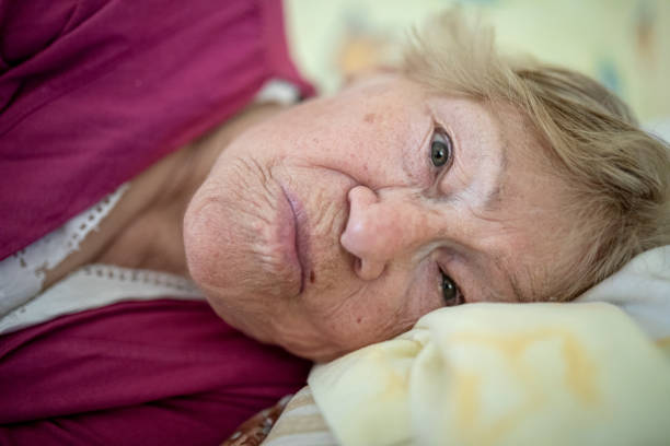 istock Elderly woman at illness 1281890379