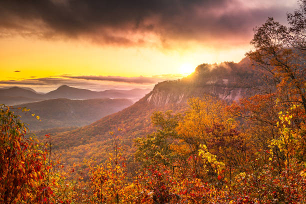 istock Whiteside Mountain at Dawn in Autumn 1281989223
