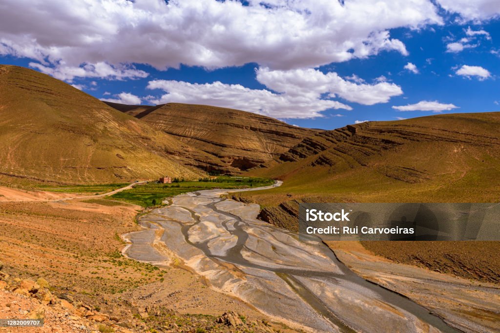 Dades valley morocco The Dadès River established its course quite early in this upheaval, and the flowing water began to erode away the porous sedimentary rock of the mountains Africa Stock Photo