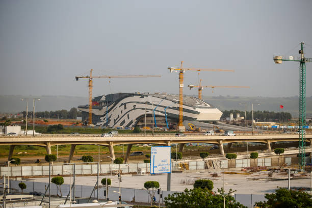 das opernhaus von sale marokko entworfen von zaha hadid mid construction - salé city stock-fotos und bilder