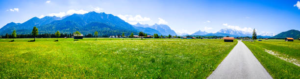 istock landscape at the wetterstein mountains 1282087347