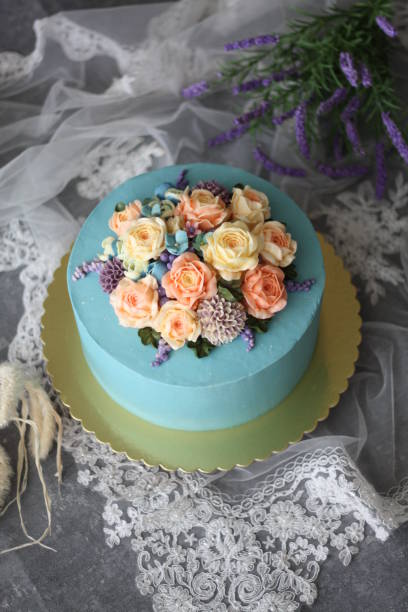 istock 'Sky Garden' Buttercream Flower Cake 1282182618