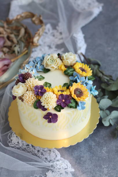 istock 'Summer Bouquet' Buttercream Flower Cake 1282182655