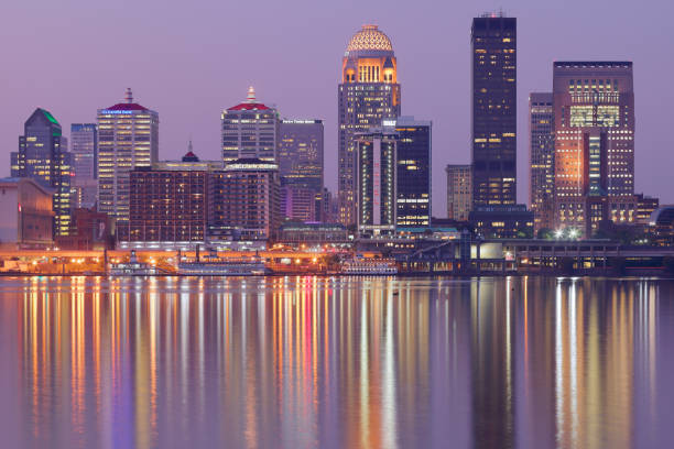 istock Louisville Skyline - Kentucky 1282185006