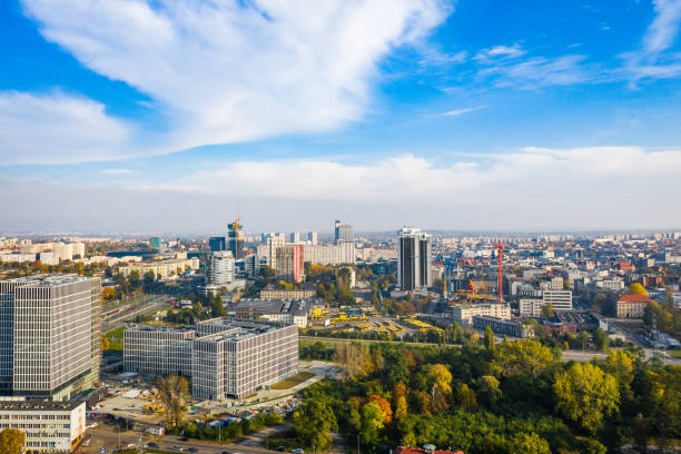 panorama katowice- śląsk, południowa polska / nowoczesne czyste miasto w słoneczny dzień - silesia zdjęcia i obrazy z banku zdjęć