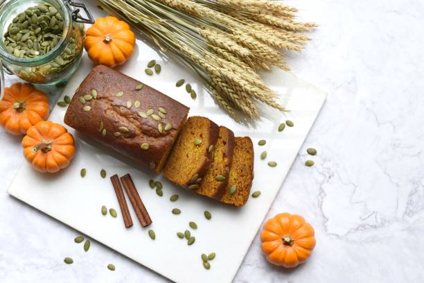 pain de citrouille - pumpkin seed food healthy eating photos et images de collection