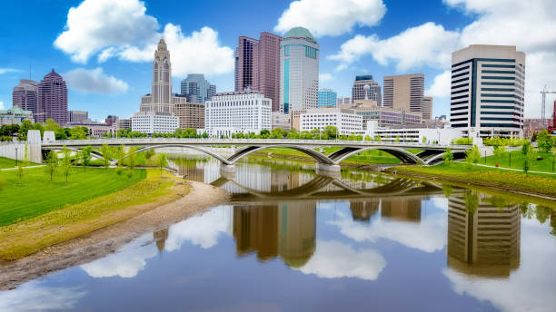 istock Morning Columbus Ohio with rover and bridge 1282206310